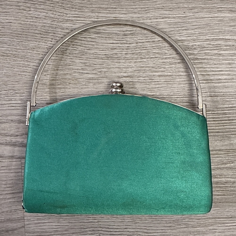 Sasha Hand Made Small Hard Shell Green w/ Silver Chain Evening Bag Purse